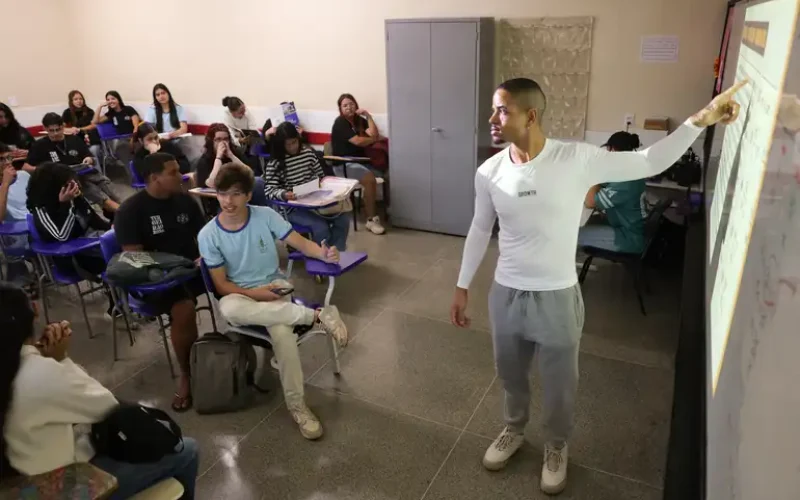 Educação financeira: MEC disponibiliza material de apoio para orientar estudantes sobre o uso consciente do dinheiro