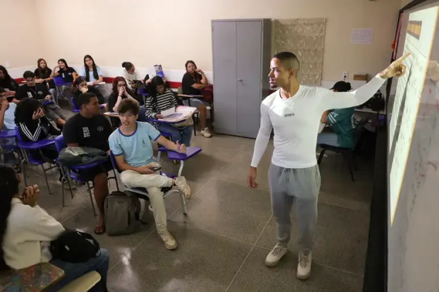 Educação financeira: MEC disponibiliza material de apoio para orientar estudantes sobre o uso consciente do dinheiro
